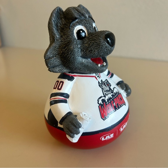 Hartford Wolf Pack Sonar Wobbler 2026 & 90’s Night Trading Card Pack Bundle - Picture 6 of 7